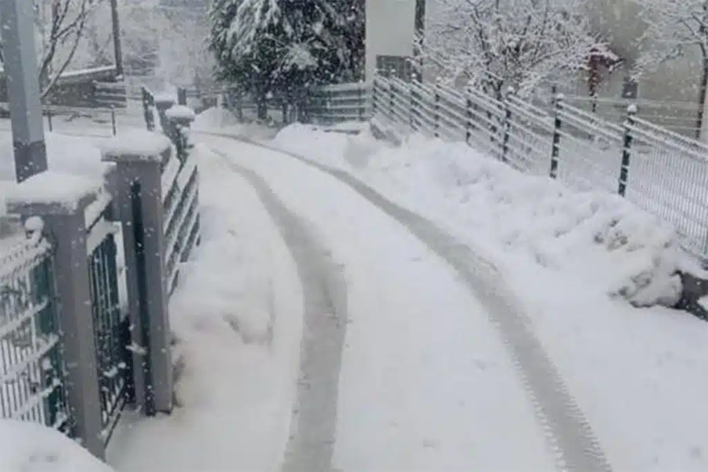 SNIJEG NAPRAVIO KOLAPS U SARAJEVU Trudnica nije mogla na porođaj