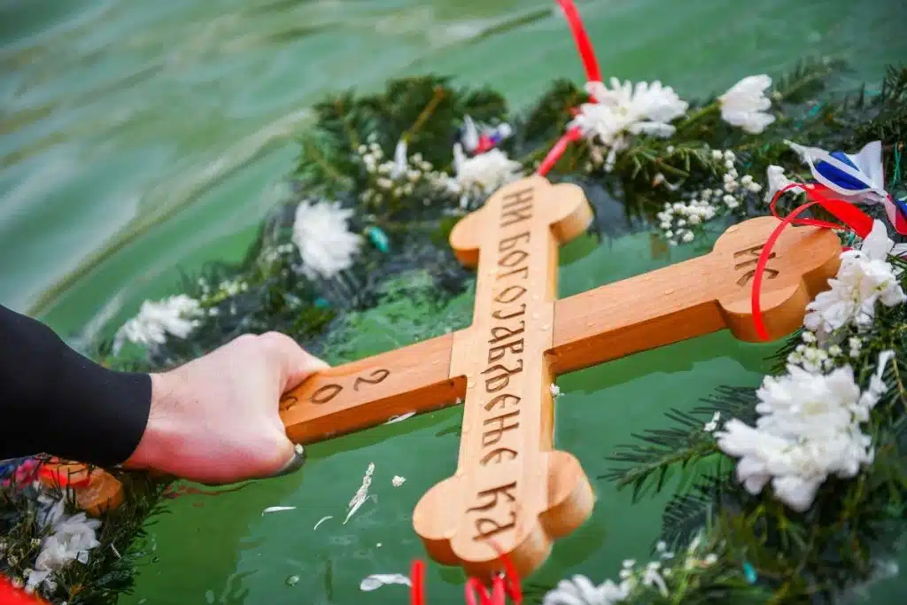 Za Časni krst u Banjaluci plivaju 33 mladića