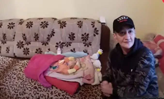 (VIDEO) BEBA IZ BIHAĆA ROĐENA SA DVIJE MATERICE Kćerka Erne ima rijetku anomaliju, doktori ostali u šoku