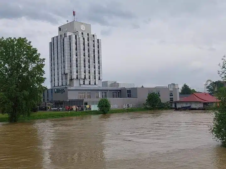 Šta znači sanjati poplavu?