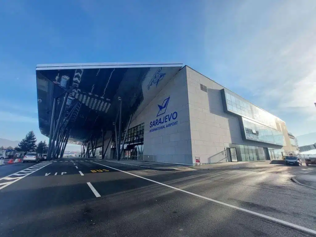 Napušteni prtljag izazvao evakuaciju i paniku na sarajevskom aerodromu