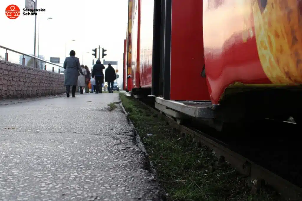 Tramvaji ne rade zbog prekida u napajanju strujom, GRAS obavještava da karte vrijede i u autobusima