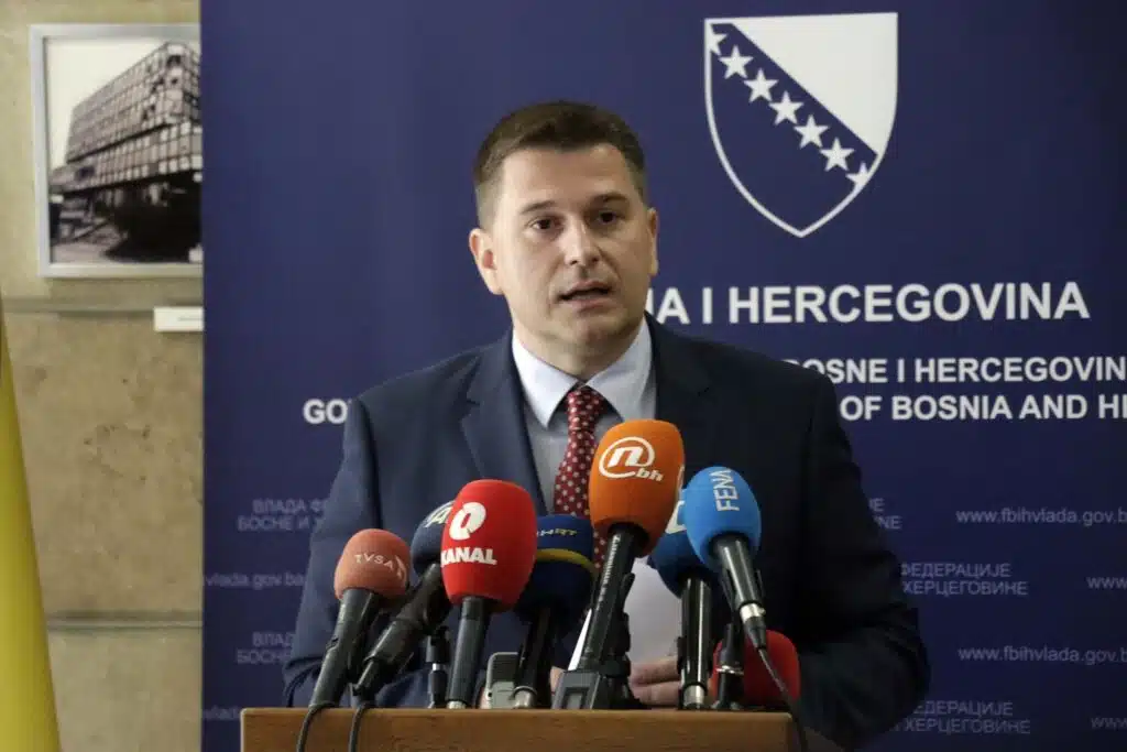 U FBiH u porastu broj oboljelih od gripe i covida-19