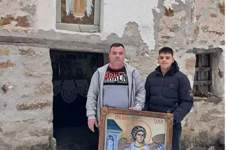 „OTAC JE POGINUO NA DAN NAŠEG ROĐENJA, DOK JE SLAVIO ŠTO JE DOBIO BLIZANCE“ Martina život nije mazio, ali on sada čini nešto za šta mu kažu „svaka čast“