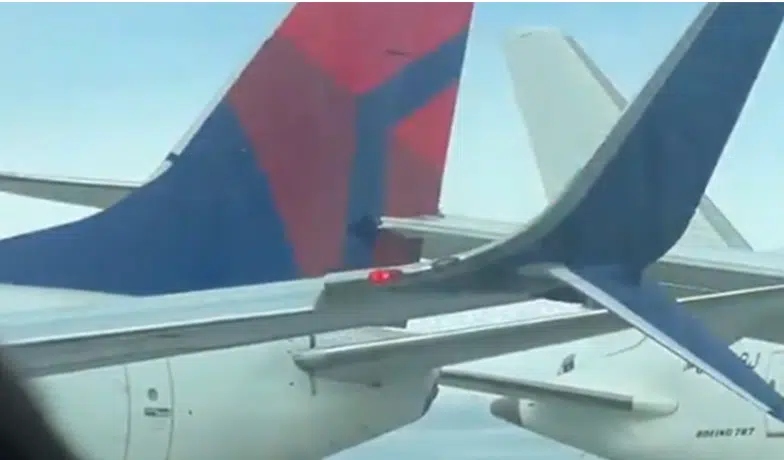 IMA MRTVIH Privatni avion muzičke superzvijezde udario u drugi avion