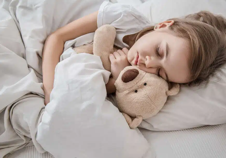 (FOTO) „USPAVANA LJEPOTICA“ JE ZAISTA POSTOJALA Elen (11) je zaspala i punih 9 godina se nije probudila