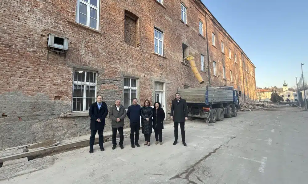 POSJET ŽUPANIJSKOG ODBORA HDZ-a BiH SREDIŠNJA BOSNA KATOLIČKOM ŠKOLSKOM CENTRU „Petar Barbarić“ Travnik