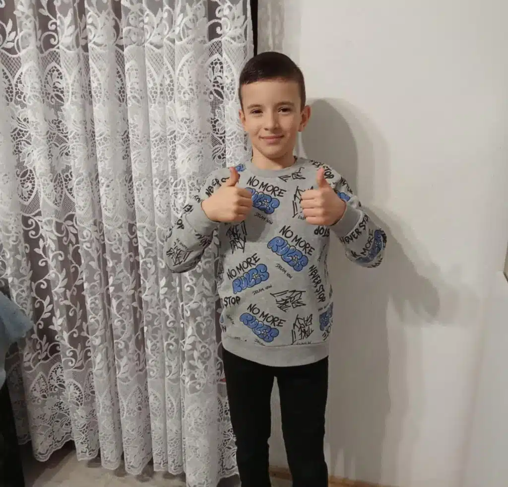 Udruženje Pomozi.ba pokrenulo apel za liječenje malenog heroja Danina koji od rođenja vodi borbu za normalno djetinjstvo