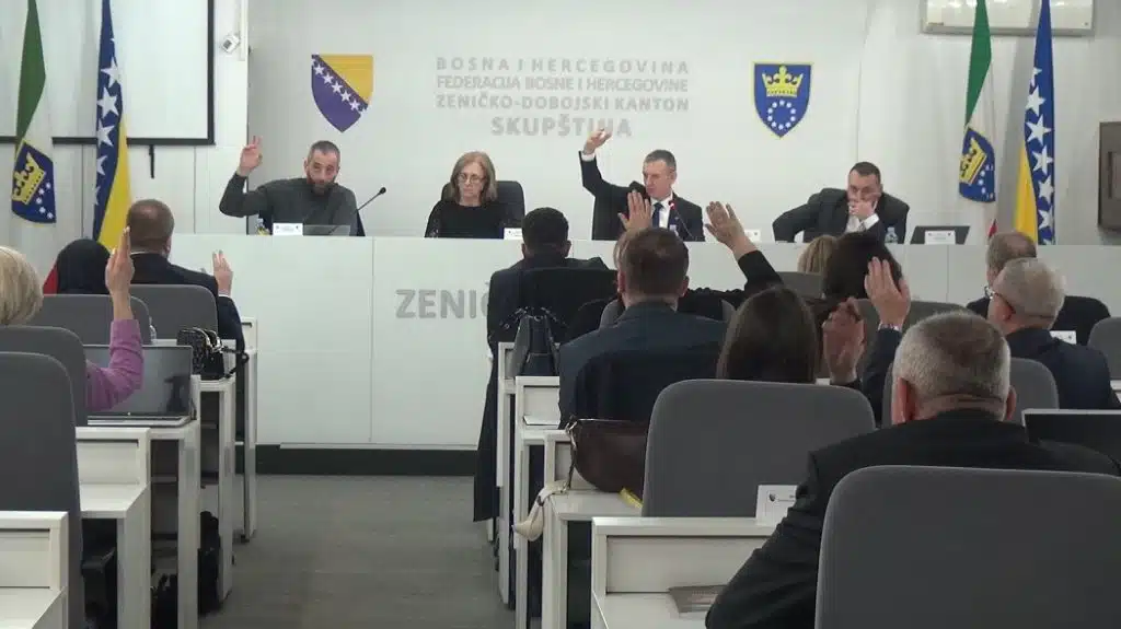 Ima li većine u ZDK?