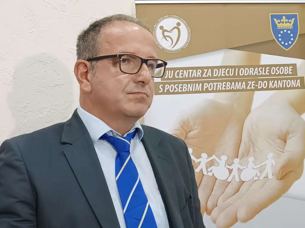 JU Centar za djecu i odrasle s posebnim potrebama ZDK kupuje dva nova kombi vozila