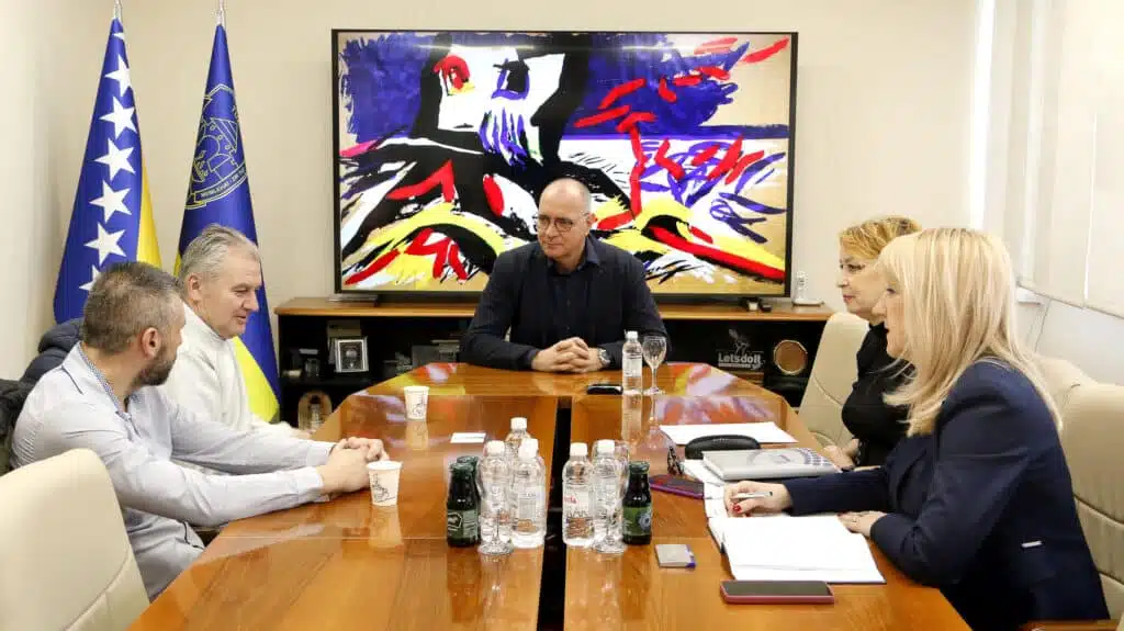 Gradonačelnik Tuzle razgovarao s predstavnicima Caritasa Švicarske o projektu podrške lokalnom razvoju