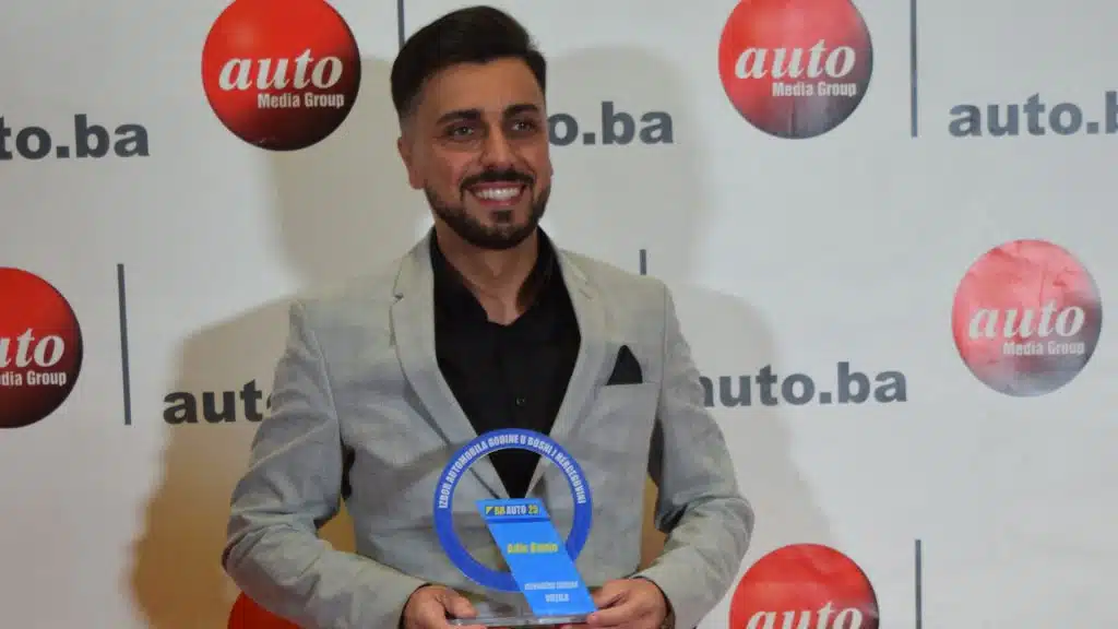 Na 26. Izboru automobila godine u Bosni i Hercegovini, Adis Bunjo osvojio je prestižnu nagradu u kategoriji Menadžer godine