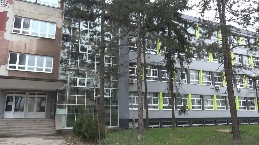 Uhapšen napadač na učenika trećeg razreda Mješovite srednje industrijske škole u Zenici
