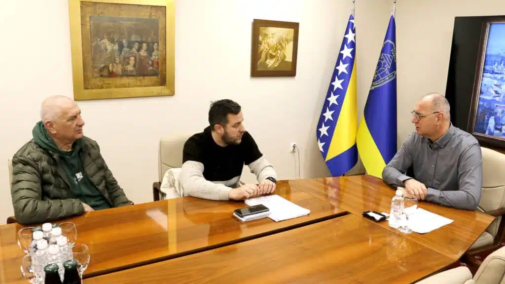 Gradonačelnik Lugavić održao sastanak sa građanima naselja Orašje