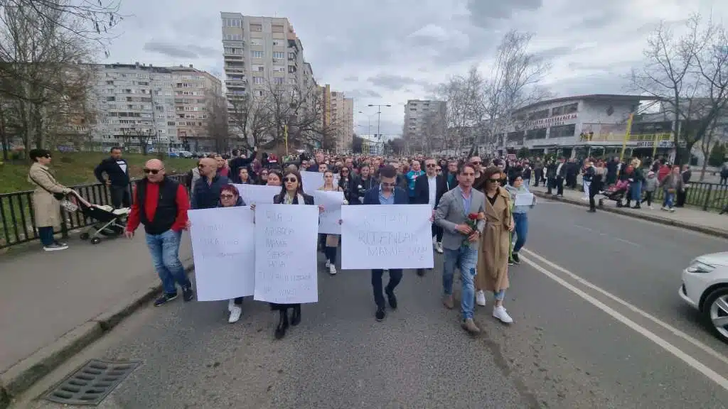 Godišnjica ubistva Amre Kahrimanović, porodica i građani okupili se ispred MUP-a TK