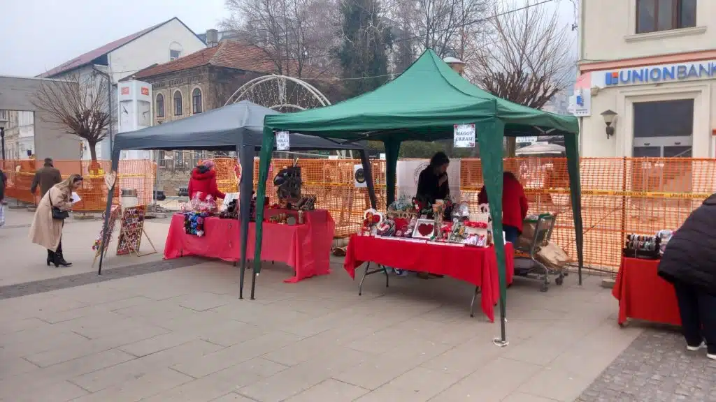 Počeo sajam rukotvorina povodom Valentinova u Travniku (FOTO)