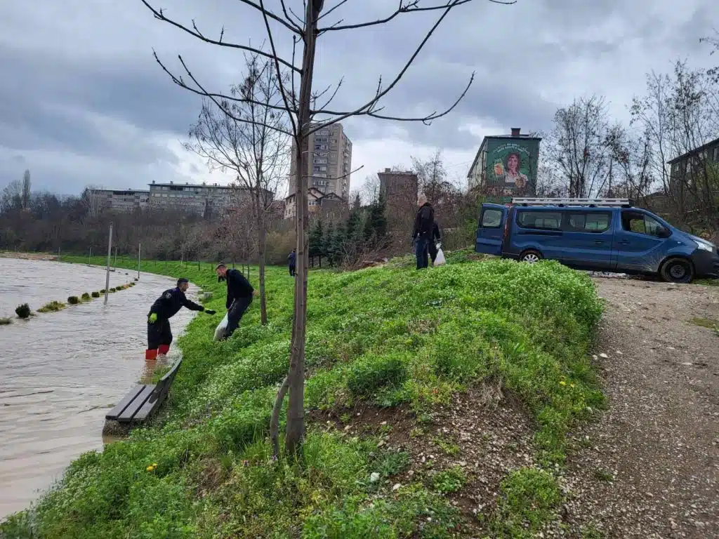 Vodostaj rijeke Bosne u Zenici u opadanju