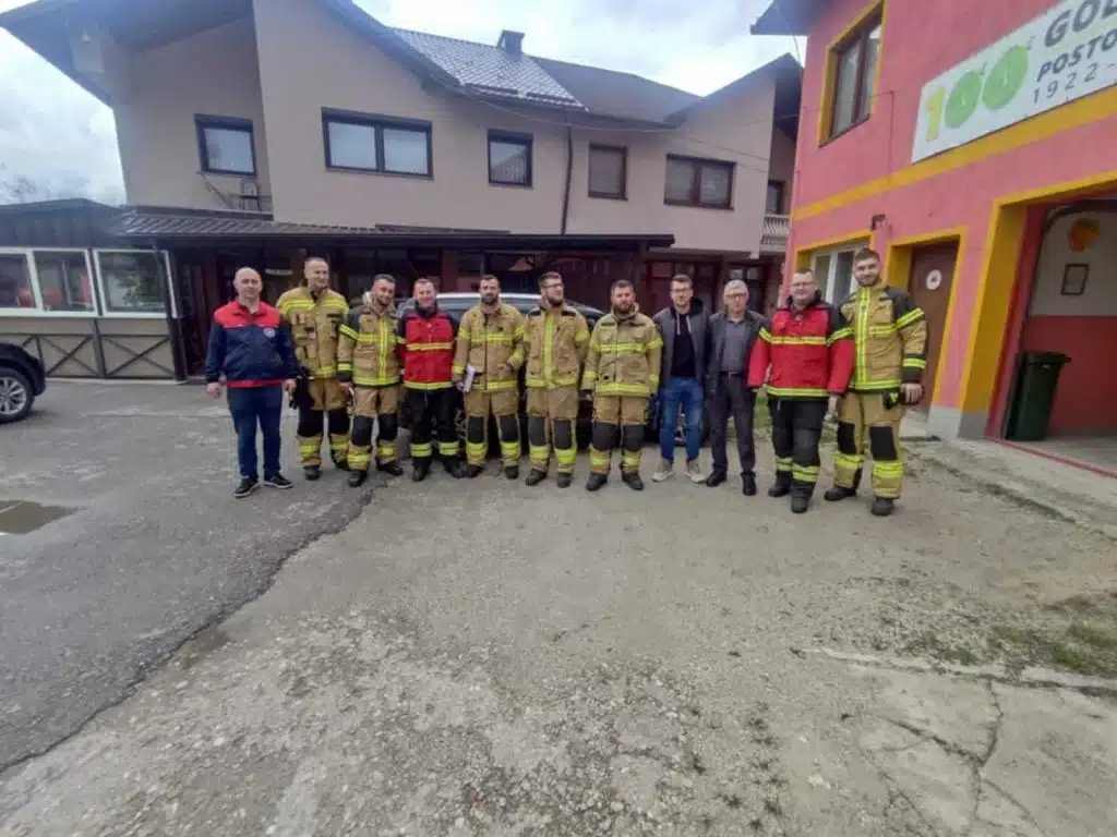 Održana obuka za dobrovoljne vatrogasce u Turbetu (FOTO)