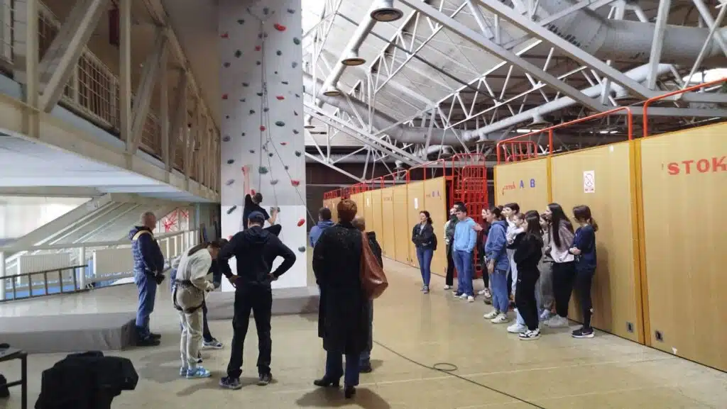 Novi Travnik: Okušaj se u sportskom penjanju na umjetnoj stijeni
