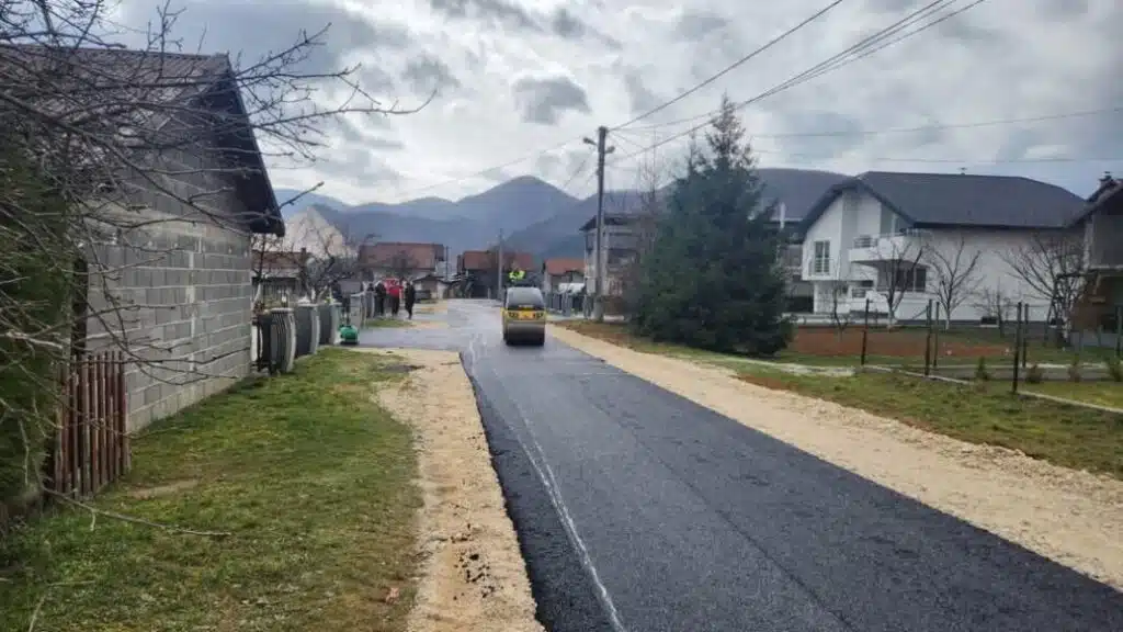 Završeno asfaltiranje puta u TO Grgino Polje