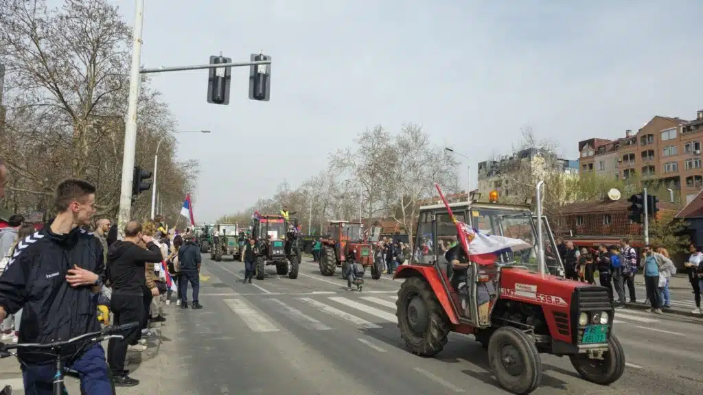 TNT Portal iz centra dešavanja: Masovni protesti u Beogradu, pristigli i traktori (FOTO/VIDEO)