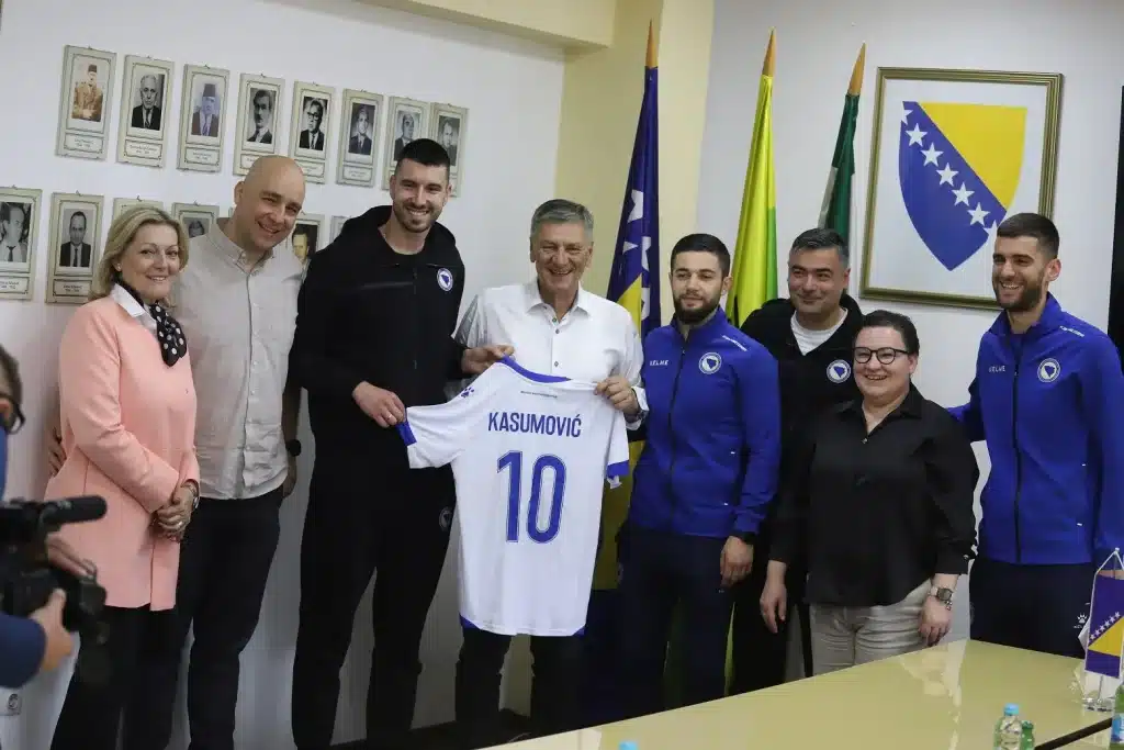 Gradonačelnik Fuad Kasumović ugostio futsal reprezentaciju BiH uoči historijske utakmice protiv Španije