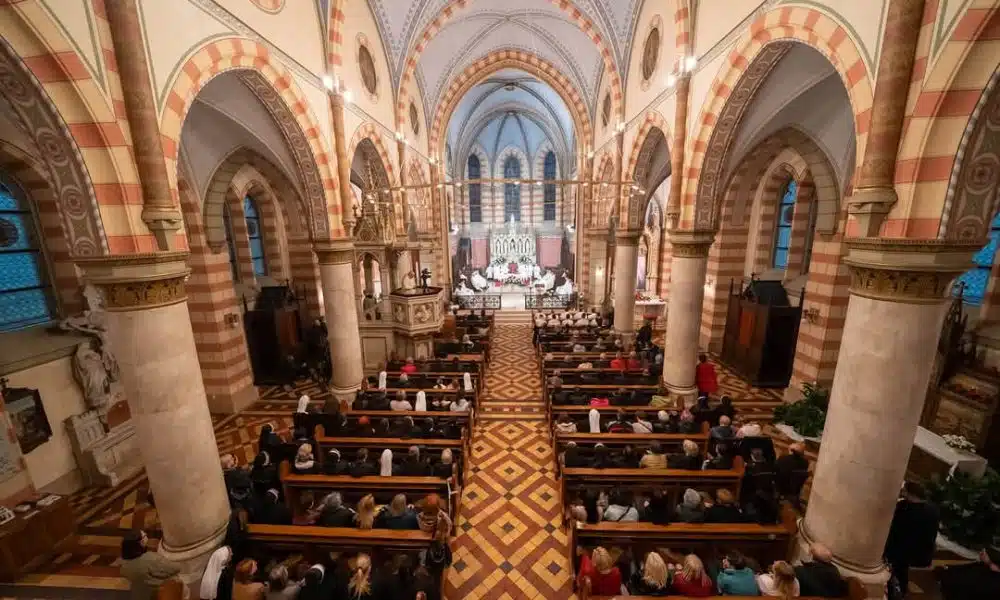 Sarajevski vjernici se dostojanstveno oprostili od pape Franje