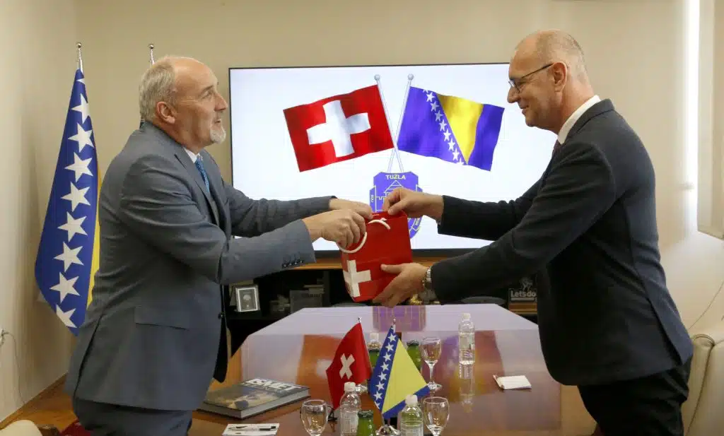 Gradonačelnik Lugavić ugostio ambasadora Švicarske u BiH – Gabriele Derighettia