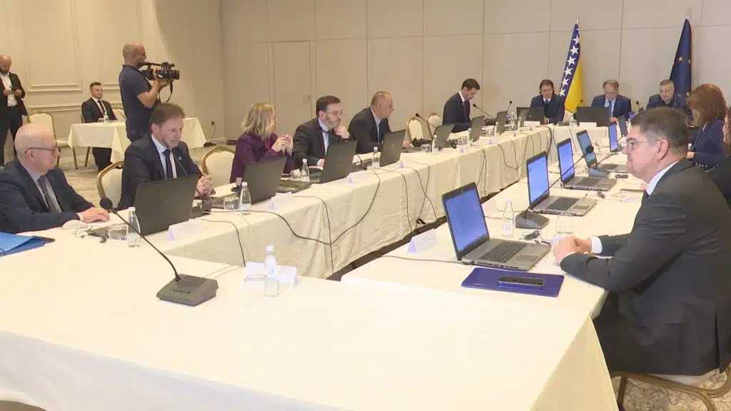 Održana sjednica Vlade FBiH, po prvi put u Tuzli, doneseno nekoliko bitnih zaključaka (VIDEO)