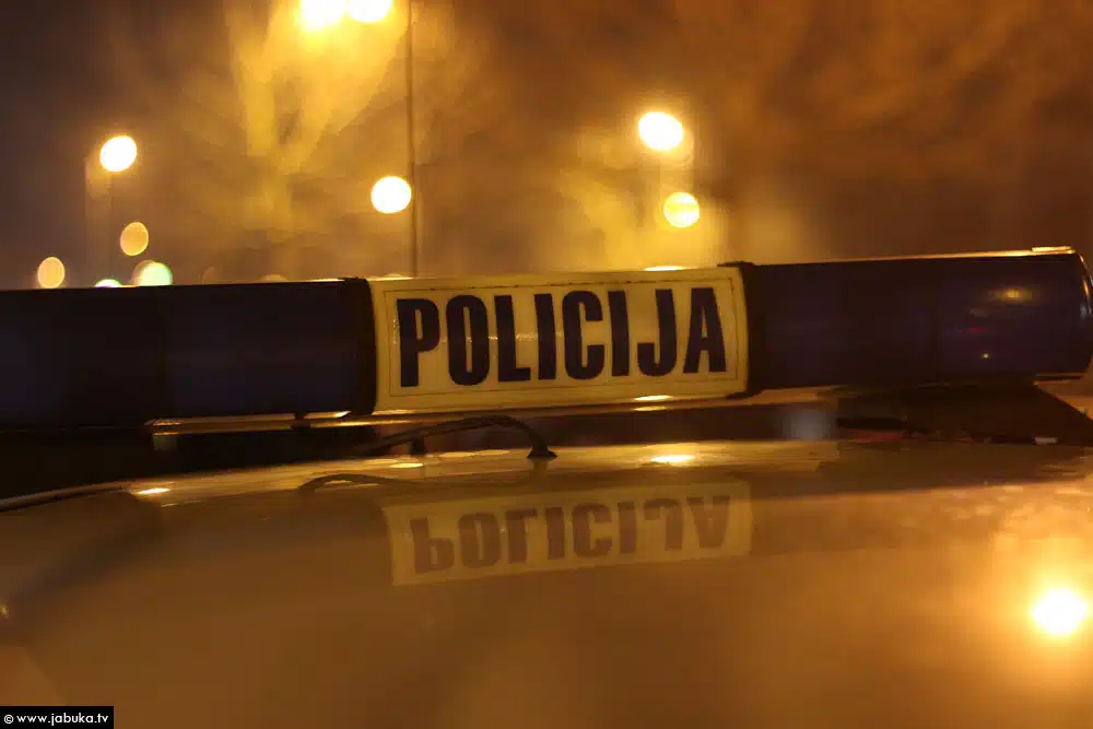 Trojac u Sarajevu zatočio djevojku, silovao je i sve snimao mobitelom