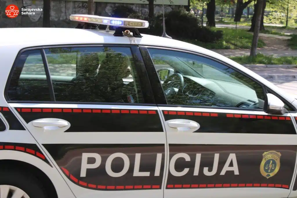 Uhapšene dvije Šveđanke nakon pljačke trafike i napada na radnicu na Grbavici
