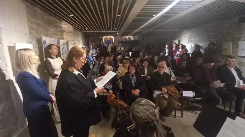 Održan treći koncert u okviru projekta ‘Muzikom kroz izložbu’ u Travniku (FOTO)