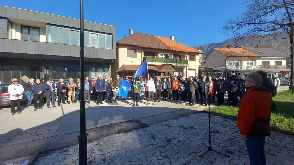 Počeo tradicionalni planinarski pohod “Tragom oslobodilaca Vlašića 2025” (FOTO)