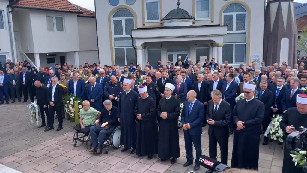 Ahmići: Obilježena 32. godišnjica jednog od najstrašnijih zločina nad Bošnjacima (FOTO)