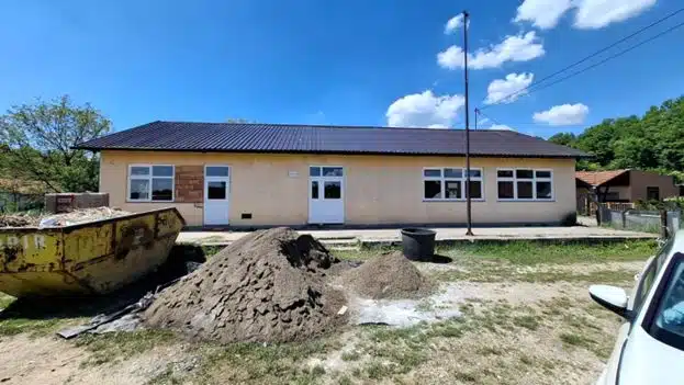 Počeli radovi na sanaciji objekata mjesnih zajednica u Tuzli