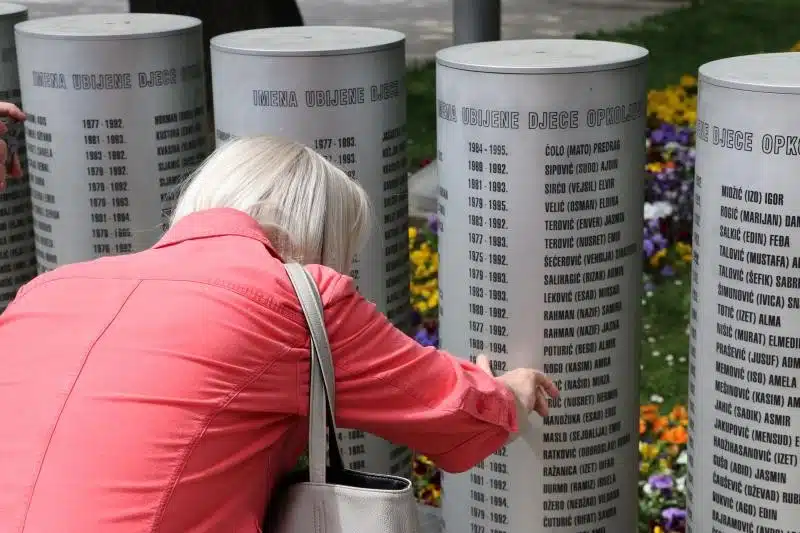Dan žalosti u KS: Sjećanje na 1.601 ubijeno dijete Sarajeva