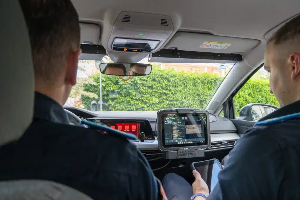 Foto/ Na ulicama Sarajeva novi policijski presretači: Snimaju vozila iz svih uglova, nemoguće napraviti prekršaj neopaženo