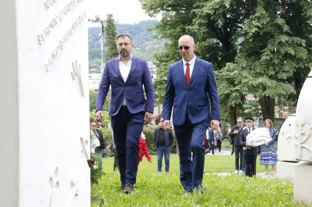 Grad Tuzla obilježio 9. maj – Dan pobjede nad fašizmom, Dan Evrope i Dan Zlatnih ljiljana