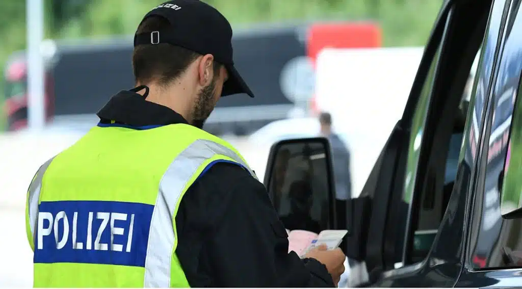 Muškarac iz BiH pokušao ući u Njemačku s desecima tjeralica na imenu