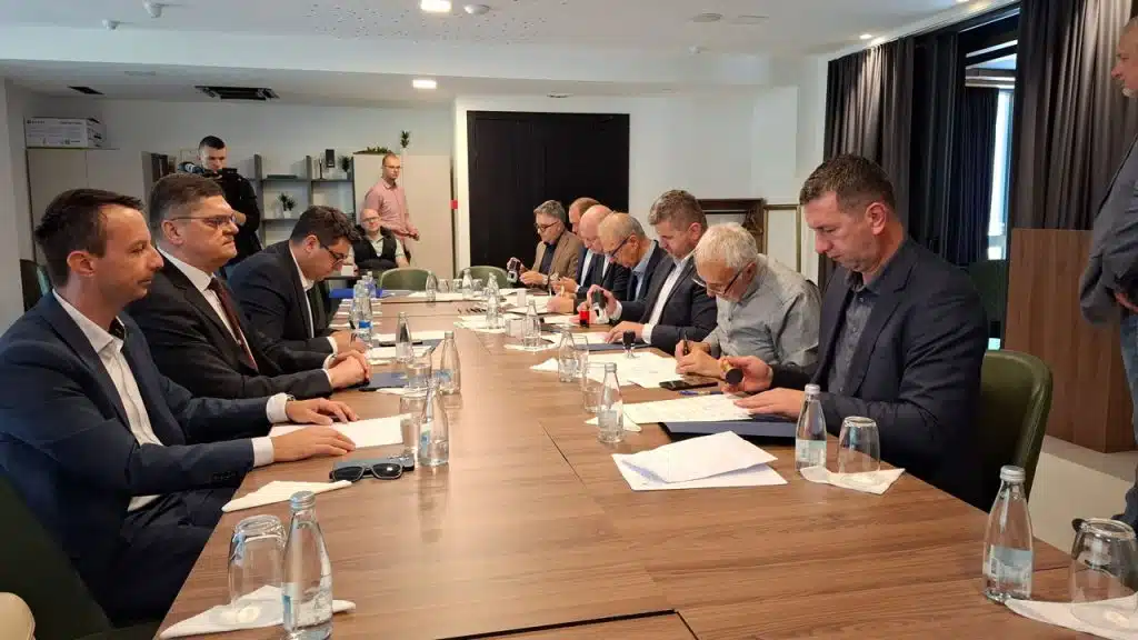 Potpisivanje ugovora o sufinansiranju projekata u Srednjobosanskom kantonu