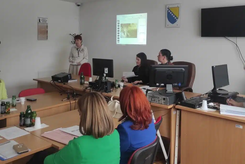 U Općinskom sudu u Bugojnu održan okrugli sto na temu: “Zakon o zaštiti od nasilja u porodici i nasilja prema ženama u FBiH: od usvajanja do realizacije u praksi”