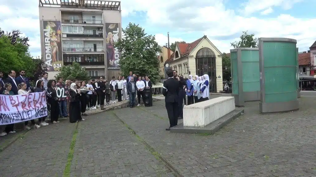 U Zenici obilježen Dan bijelih traka