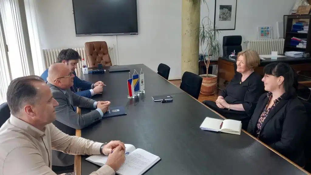 Ambasadorica Češke u BiH posjetila Travnik i razgovarala s načelnikom Dautovićem