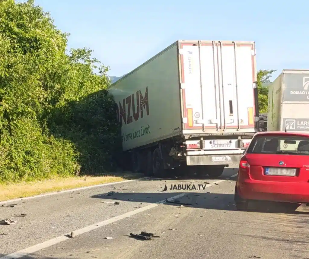 Jedna osoba ozlijeđena u prometnoj nesreći kod Mostara