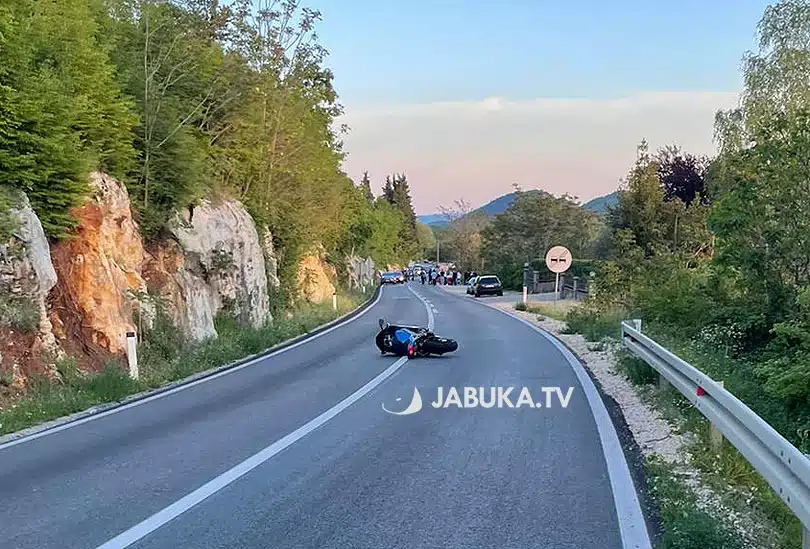 Orahovica: 69-godišnja Poljakinja teško ozlijeđena kao suvozačica na motociklu