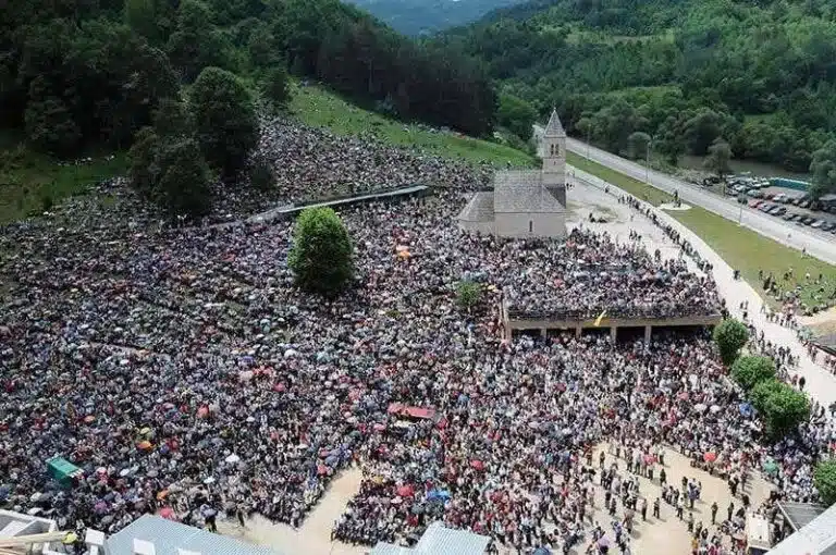Podmilačje: Hiljade vjernika na proslavi rođendana sv. Ive