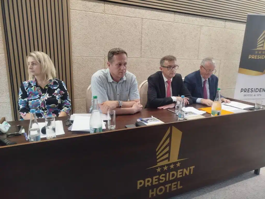 Promovisana knjiga „IZ PEPELA DO USPJEHA“ – Strategija privatizacije Tvornice Natron Maglaj