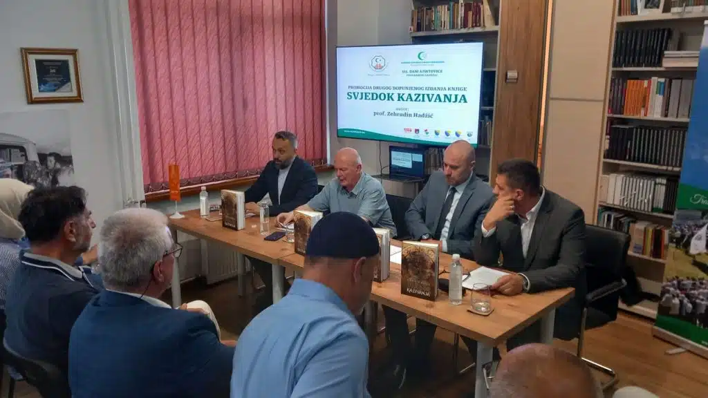 (FOTO) U Travniku održana promocija knjige “Svjedok kazivanja” u okviru 515. Dana Ajvatovice
