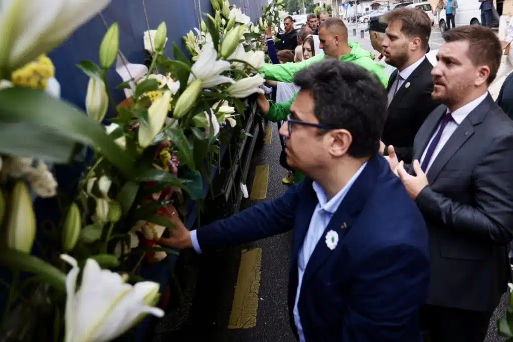 Foto/ Grad Sarajevo odao počast žrtvama genocida u Srebrenici