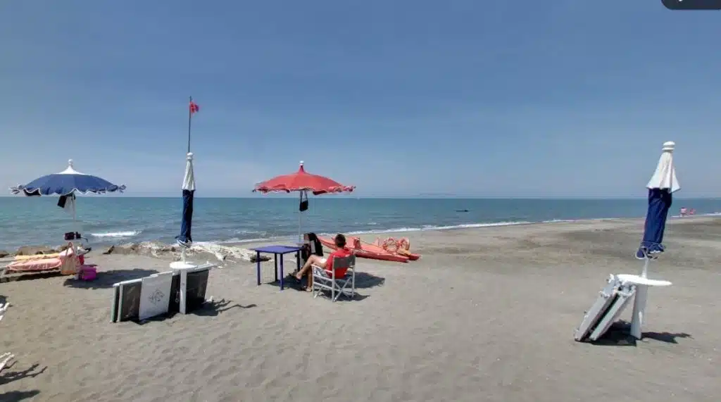 Mladić kopao rupu na plaži, pijesak ga zatrpao i ubio
